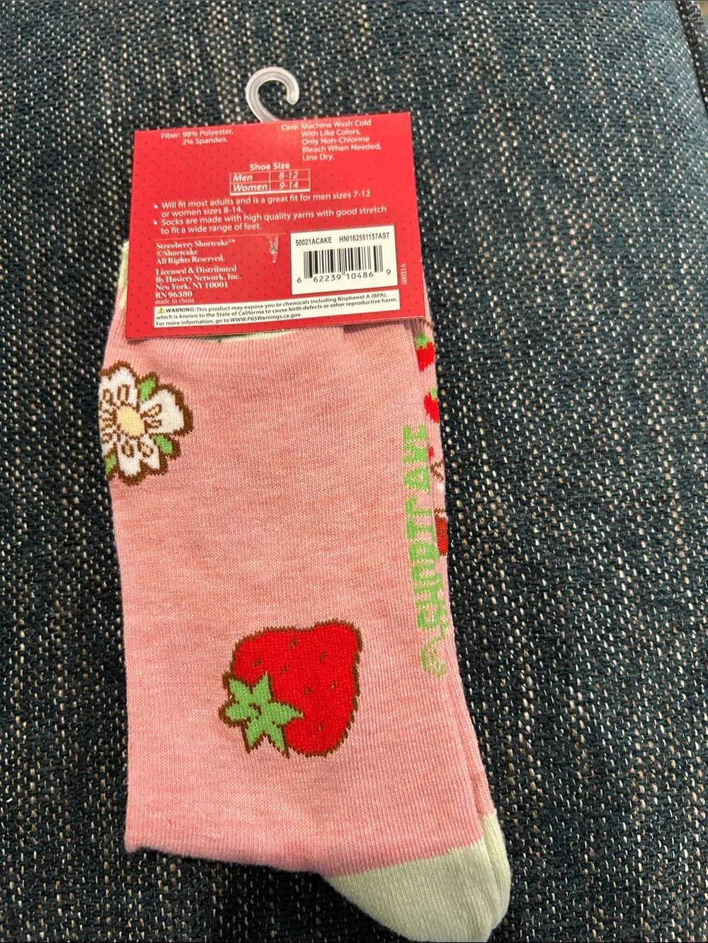 Strawberry Shortcake Pink Crew Socks — Girls' Novelty Hosiery